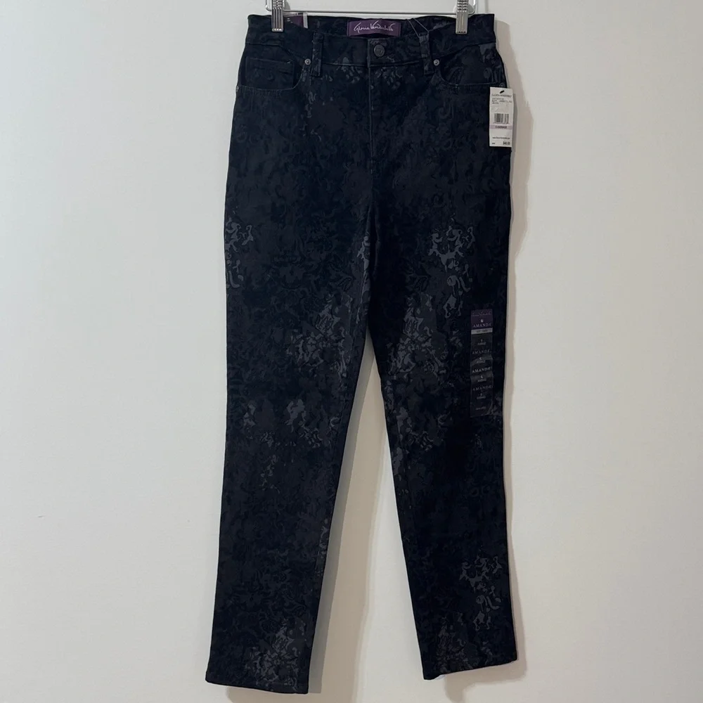 Size 12 Gloria Vanderbilt Black/Dark Gray/ Light Gray Jacquard Tapered Jeans